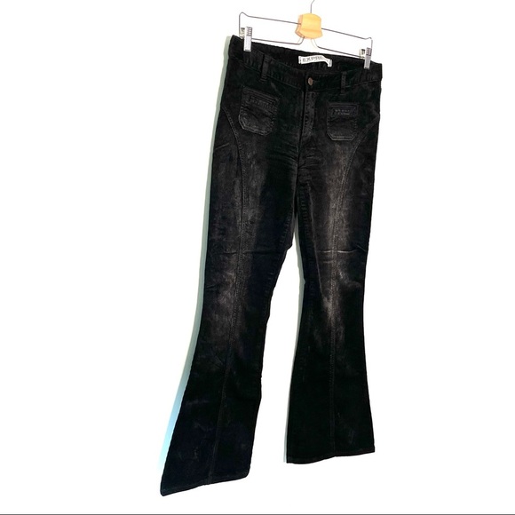 Express | Black Velvet Corduroy Y2K Front and Back Seam Flare Pants - Picture 2 of 7